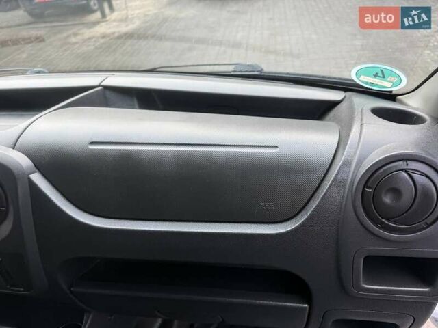 Белый Рено Мастер, объемом двигателя 2.3 л и пробегом 281 тыс. км за 23999 $, фото 46 на Automoto.ua