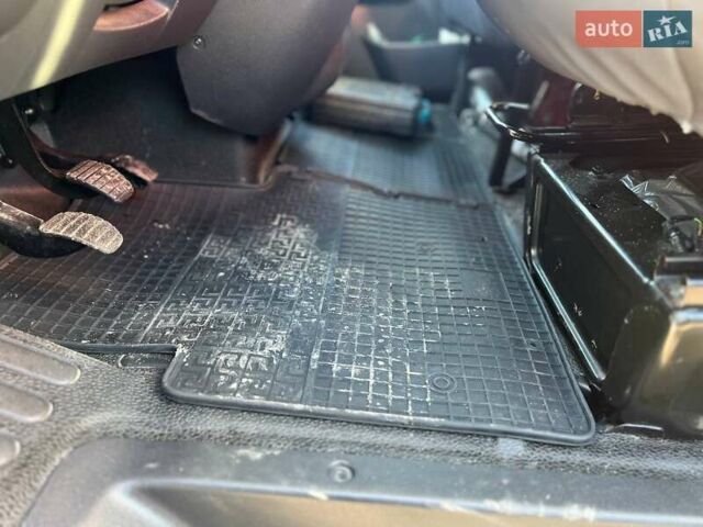 Білий Рено Мастєр, об'ємом двигуна 2.3 л та пробігом 405 тис. км за 17000 $, фото 17 на Automoto.ua