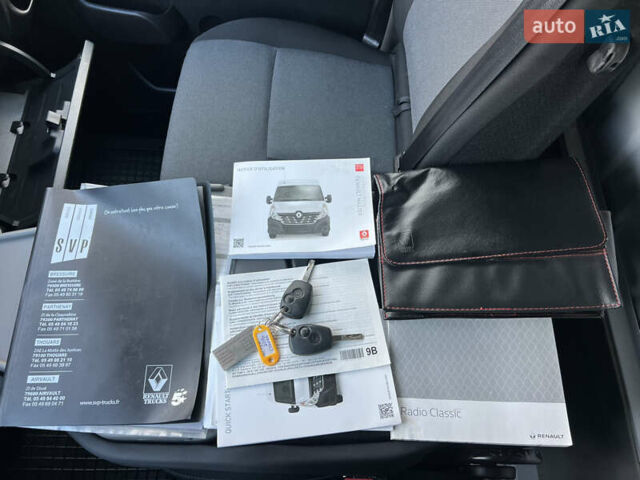 Белый Рено Мастер, объемом двигателя 2.3 л и пробегом 360 тыс. км за 25999 $, фото 44 на Automoto.ua