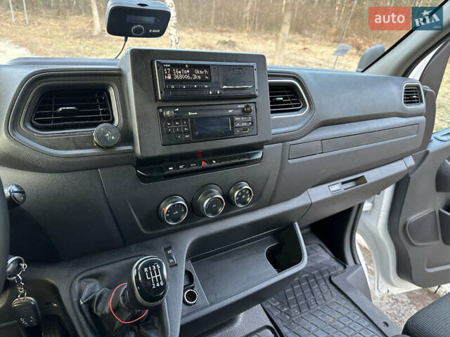 Белый Рено Мастер, объемом двигателя 2.3 л и пробегом 366 тыс. км за 25600 $, фото 9 на Automoto.ua