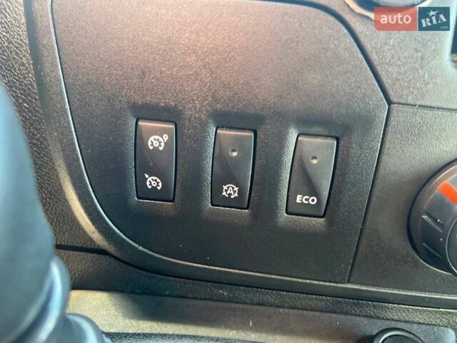 Білий Рено Мастєр, об'ємом двигуна 2.3 л та пробігом 405 тис. км за 17000 $, фото 29 на Automoto.ua