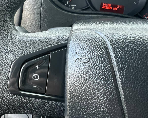 Белый Рено Мастер, объемом двигателя 2.3 л и пробегом 360 тыс. км за 25999 $, фото 24 на Automoto.ua