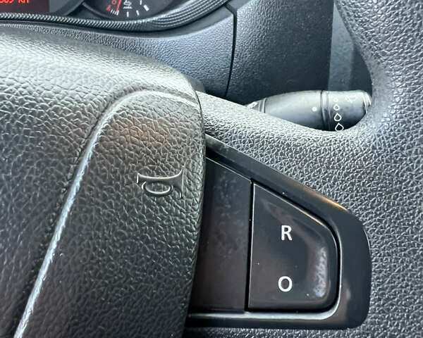 Белый Рено Мастер, объемом двигателя 2.3 л и пробегом 360 тыс. км за 25999 $, фото 25 на Automoto.ua