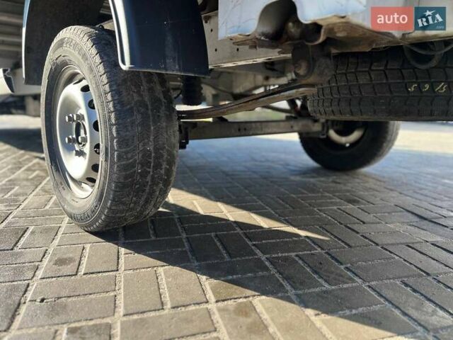 Білий Рено Мастєр, об'ємом двигуна 2.3 л та пробігом 405 тис. км за 17000 $, фото 9 на Automoto.ua