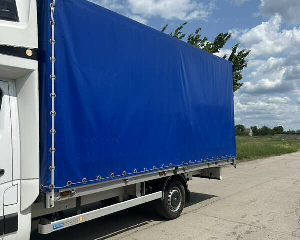 Белый Рено Мастер, объемом двигателя 2.3 л и пробегом 476 тыс. км за 17250 $, фото 4 на Automoto.ua