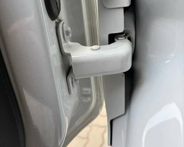 Белый Рено Мастер, объемом двигателя 2.3 л и пробегом 281 тыс. км за 23999 $, фото 31 на Automoto.ua