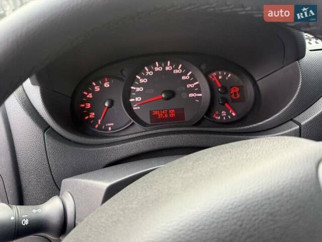 Белый Рено Мастер, объемом двигателя 2.3 л и пробегом 281 тыс. км за 23999 $, фото 34 на Automoto.ua