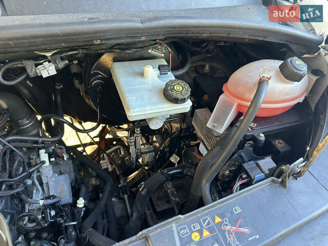 Белый Рено Мастер, объемом двигателя 2.3 л и пробегом 520 тыс. км за 17900 $, фото 31 на Automoto.ua