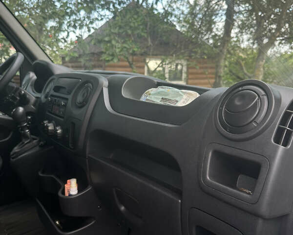 Білий Рено Мастєр, об'ємом двигуна 2.3 л та пробігом 476 тис. км за 17800 $, фото 29 на Automoto.ua