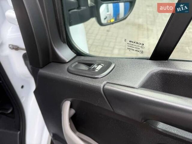 Белый Рено Мастер, объемом двигателя 2.3 л и пробегом 281 тыс. км за 23999 $, фото 44 на Automoto.ua