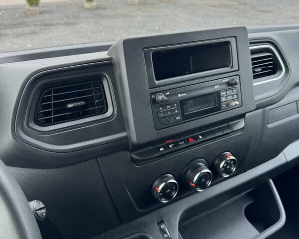 Білий Рено Мастєр, об'ємом двигуна 2.3 л та пробігом 230 тис. км за 18700 $, фото 31 на Automoto.ua