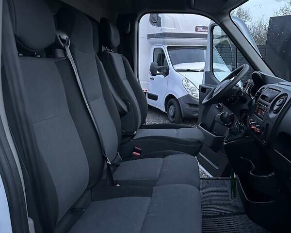 Белый Рено Мастер, объемом двигателя 2.3 л и пробегом 428 тыс. км за 17600 $, фото 19 на Automoto.ua