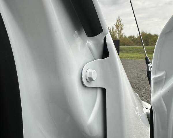 Рено Мастер 2020 в Ковель на Automoto.ua Белый Рено Мастер, объемом двигателя 2.3 л и пробегом 382 тыс. км за 19200 $, фото 28 на Automoto.ua