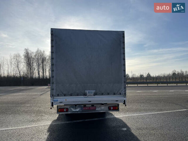 Белый Рено Мастер, объемом двигателя 2.3 л и пробегом 380 тыс. км за 19800 $, фото 2 на Automoto.ua