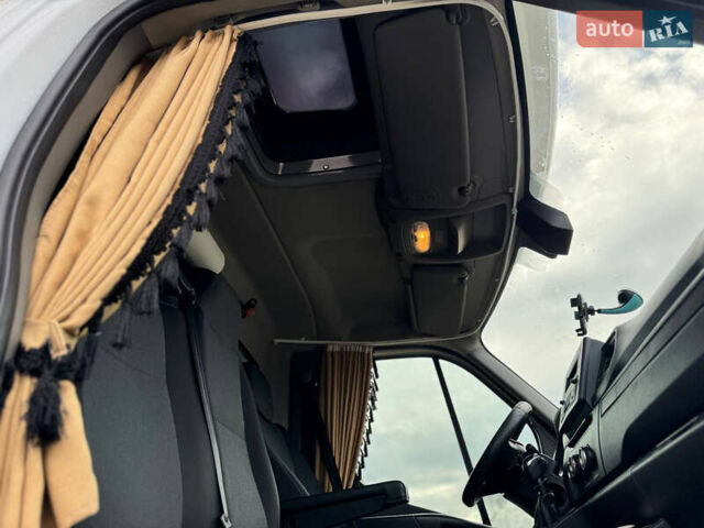 Белый Рено Мастер, объемом двигателя 2.3 л и пробегом 500 тыс. км за 17500 $, фото 25 на Automoto.ua