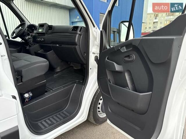 Білий Рено Мастєр, об'ємом двигуна 2.3 л та пробігом 363 тис. км за 17700 $, фото 60 на Automoto.ua