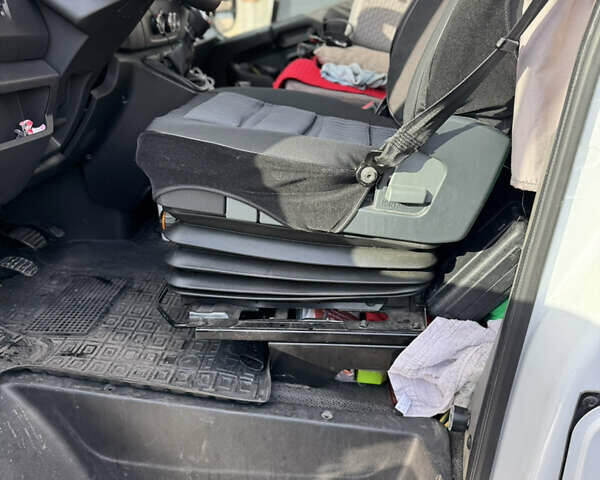 Белый Рено Мастер, объемом двигателя 2.3 л и пробегом 303 тыс. км за 23100 $, фото 13 на Automoto.ua