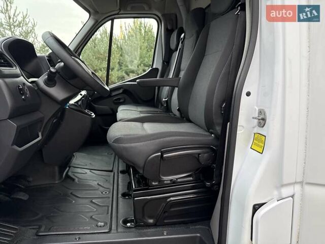 Білий Рено Мастєр, об'ємом двигуна 2.3 л та пробігом 363 тис. км за 17700 $, фото 51 на Automoto.ua