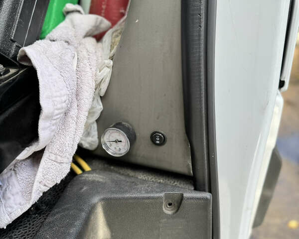 Белый Рено Мастер, объемом двигателя 2.3 л и пробегом 303 тыс. км за 23100 $, фото 12 на Automoto.ua