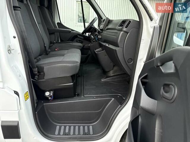 Білий Рено Мастєр, об'ємом двигуна 2.3 л та пробігом 363 тис. км за 17700 $, фото 61 на Automoto.ua