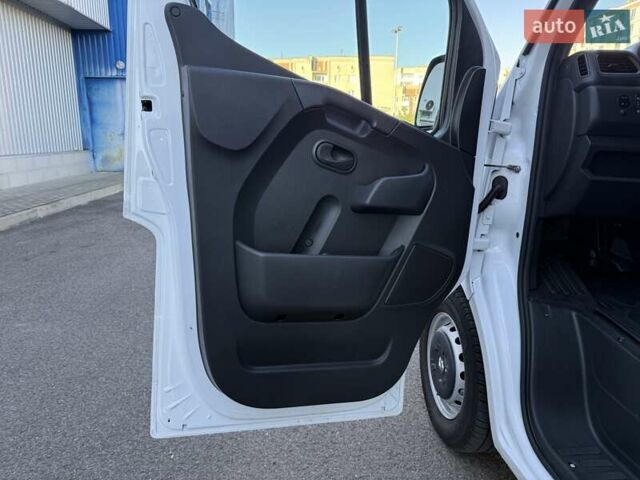 Рено Мастер 2020 в Ковель на Automoto.ua Белый Рено Мастер, объемом двигателя 2.3 л и пробегом 329 тыс. км за 18300 $, фото 46 на Automoto.ua