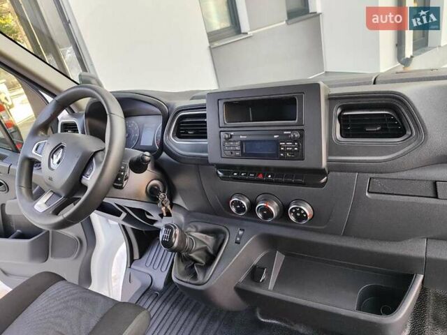 Белый Рено Мастер, объемом двигателя 2.3 л и пробегом 249 тыс. км за 29999 $, фото 55 на Automoto.ua