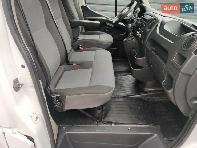 Білий Рено Мастєр, об'ємом двигуна 2.3 л та пробігом 278 тис. км за 16700 $, фото 46 на Automoto.ua