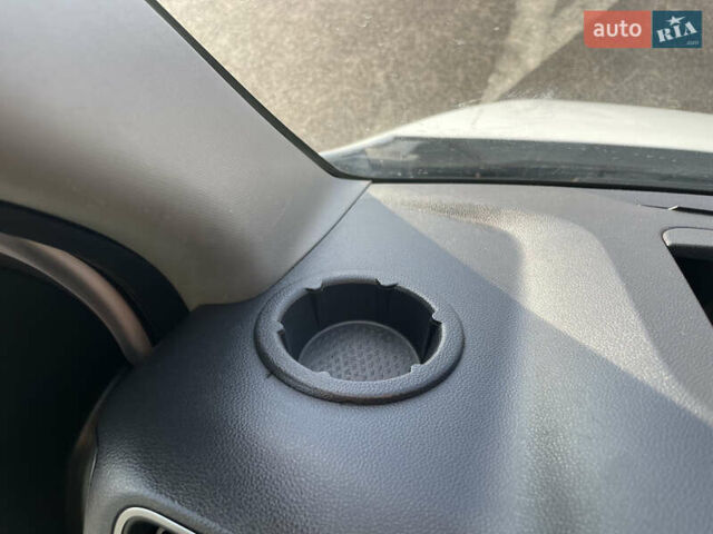 Белый Рено Мастер, объемом двигателя 2.3 л и пробегом 380 тыс. км за 19800 $, фото 48 на Automoto.ua