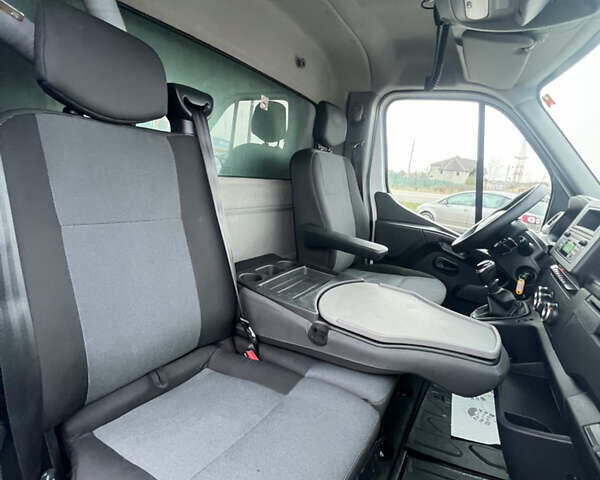 Белый Рено Мастер, объемом двигателя 2.3 л и пробегом 187 тыс. км за 17777 $, фото 29 на Automoto.ua