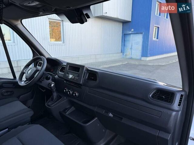 Рено Мастер 2020 в Ковель на Automoto.ua Белый Рено Мастер, объемом двигателя 2.3 л и пробегом 329 тыс. км за 18300 $, фото 54 на Automoto.ua