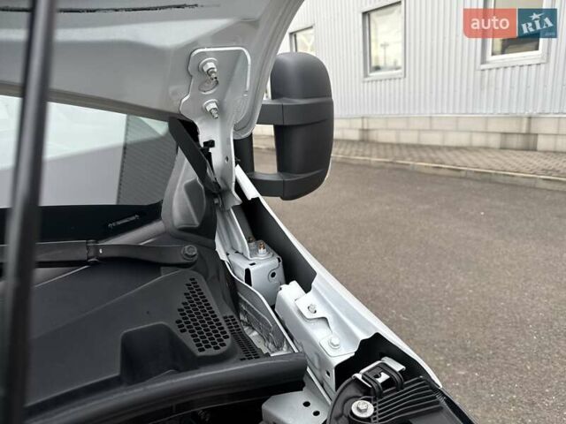 Білий Рено Мастєр, об'ємом двигуна 2.3 л та пробігом 363 тис. км за 17700 $, фото 81 на Automoto.ua