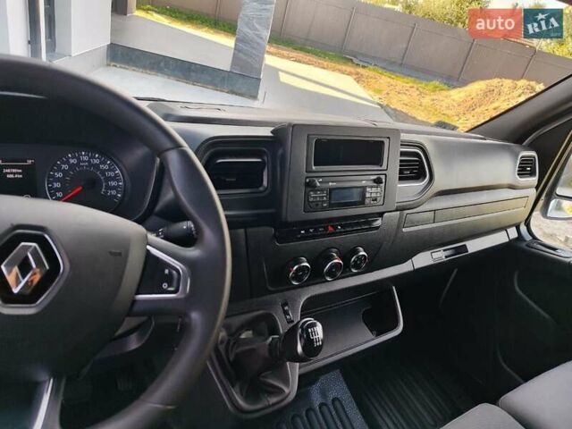 Белый Рено Мастер, объемом двигателя 2.3 л и пробегом 249 тыс. км за 29999 $, фото 33 на Automoto.ua