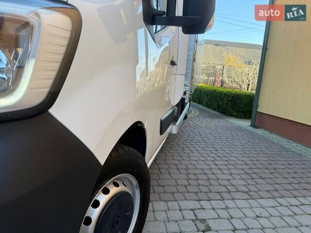 Білий Рено Мастєр, об'ємом двигуна 2.3 л та пробігом 245 тис. км за 19299 $, фото 81 на Automoto.ua