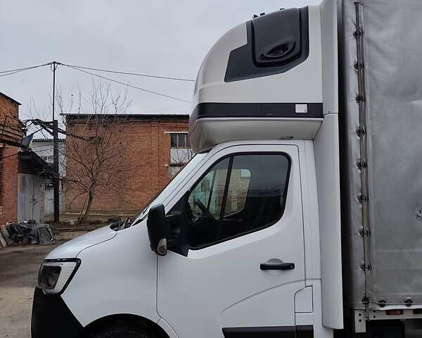 Белый Рено Мастер, объемом двигателя 2.3 л и пробегом 362 тыс. км за 18500 $, фото 9 на Automoto.ua
