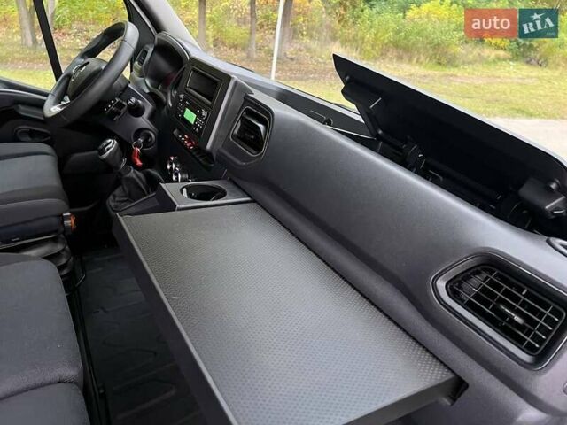 Белый Рено Мастер, объемом двигателя 2.3 л и пробегом 292 тыс. км за 21700 $, фото 63 на Automoto.ua