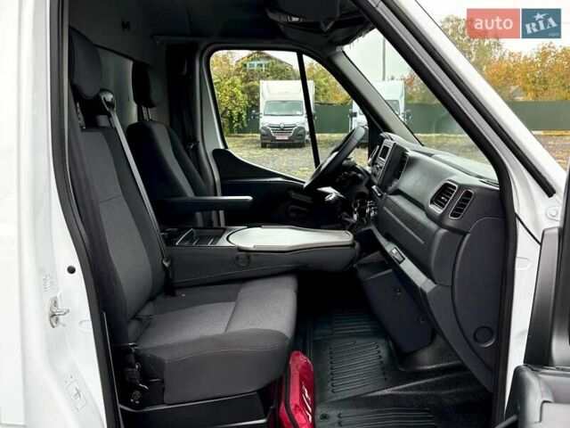 Белый Рено Мастер, объемом двигателя 2.3 л и пробегом 316 тыс. км за 19999 $, фото 21 на Automoto.ua