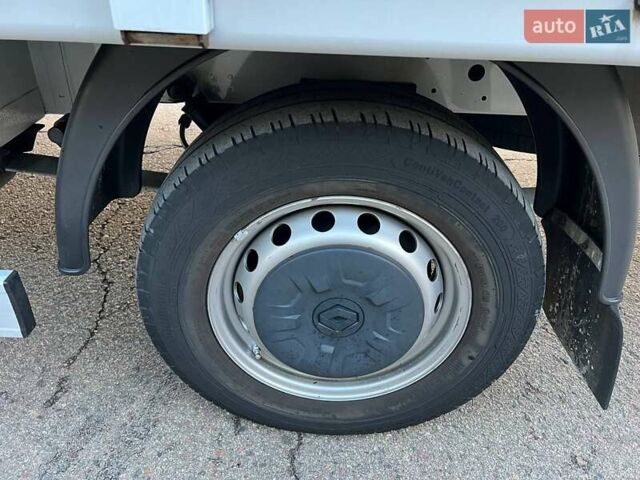 Белый Рено Мастер, объемом двигателя 2.3 л и пробегом 312 тыс. км за 22500 $, фото 85 на Automoto.ua