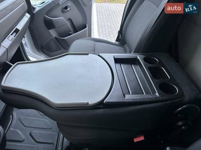 Рено Мастер 2021 в Ковель на Automoto.ua Белый Рено Мастер, объемом двигателя 2.3 л и пробегом 365 тыс. км за 20400 $, фото 19 на Automoto.ua