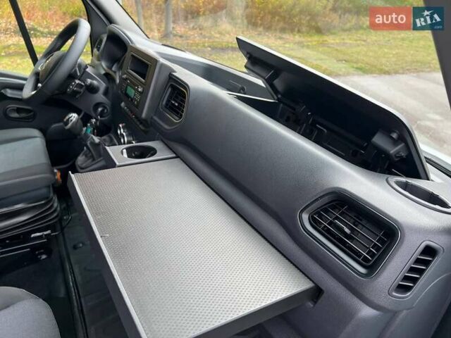 Белый Рено Мастер, объемом двигателя 2.3 л и пробегом 308 тыс. км за 20750 $, фото 87 на Automoto.ua