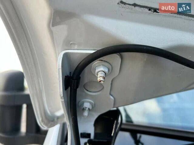 Белый Рено Мастер, объемом двигателя 2.3 л и пробегом 312 тыс. км за 22500 $, фото 62 на Automoto.ua
