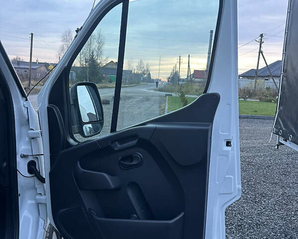 Белый Рено Мастер, объемом двигателя 2.3 л и пробегом 418 тыс. км за 20600 $, фото 22 на Automoto.ua