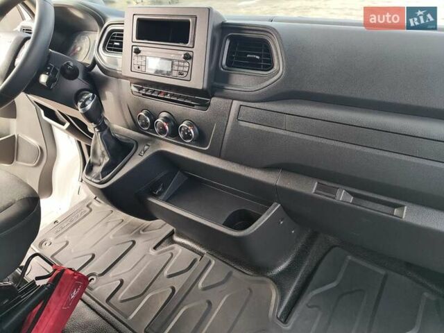 Белый Рено Мастер, объемом двигателя 2.3 л и пробегом 306 тыс. км за 19999 $, фото 29 на Automoto.ua