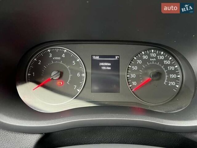 Белый Рено Мастер, объемом двигателя 2.3 л и пробегом 248 тыс. км за 21500 $, фото 67 на Automoto.ua