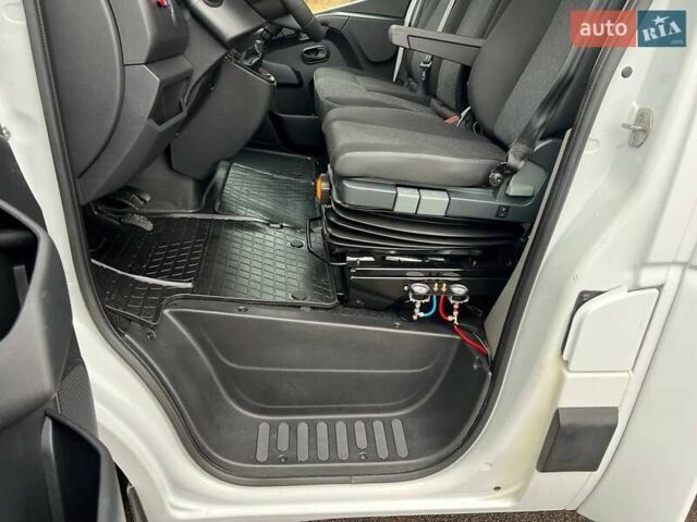 Белый Рено Мастер, объемом двигателя 2.3 л и пробегом 312 тыс. км за 22500 $, фото 13 на Automoto.ua