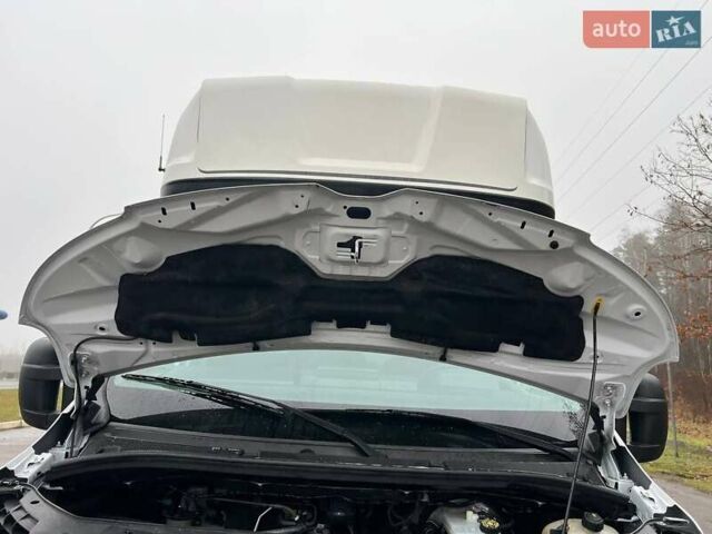 Белый Рено Мастер, объемом двигателя 2.3 л и пробегом 248 тыс. км за 21500 $, фото 80 на Automoto.ua