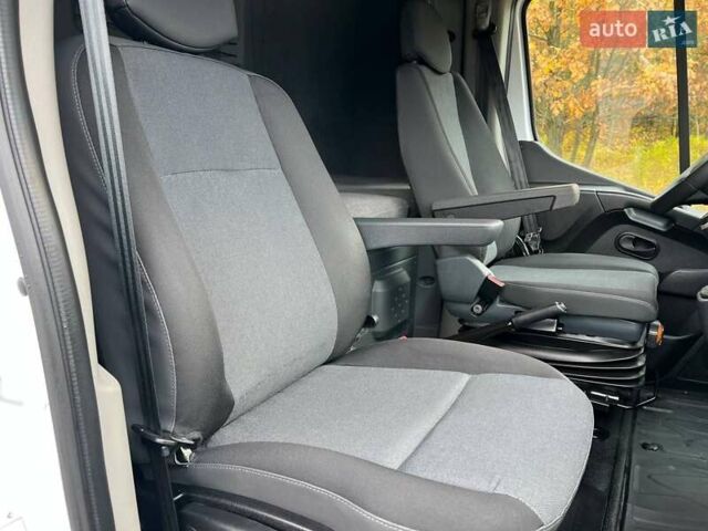 Белый Рено Мастер, объемом двигателя 2.3 л и пробегом 308 тыс. км за 20750 $, фото 80 на Automoto.ua