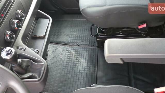 Білий Рено Мастєр, об'ємом двигуна 0 л та пробігом 418 тис. км за 19800 $, фото 17 на Automoto.ua