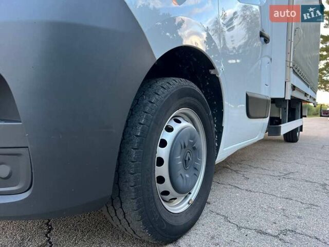 Белый Рено Мастер, объемом двигателя 2.3 л и пробегом 312 тыс. км за 22500 $, фото 87 на Automoto.ua