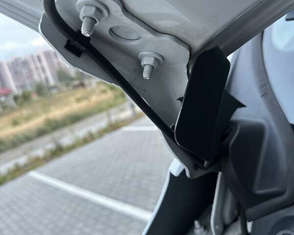 Рено Мастер 2021 в Ковель на Automoto.ua Белый Рено Мастер, объемом двигателя 2.3 л и пробегом 365 тыс. км за 20400 $, фото 8 на Automoto.ua