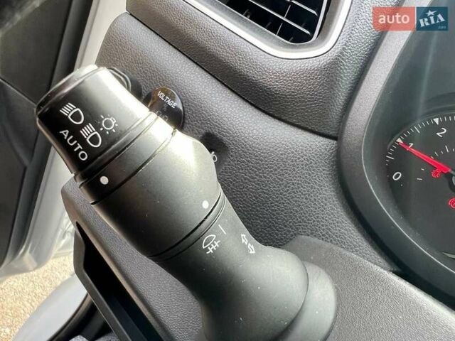 Белый Рено Мастер, объемом двигателя 2.3 л и пробегом 308 тыс. км за 20750 $, фото 76 на Automoto.ua